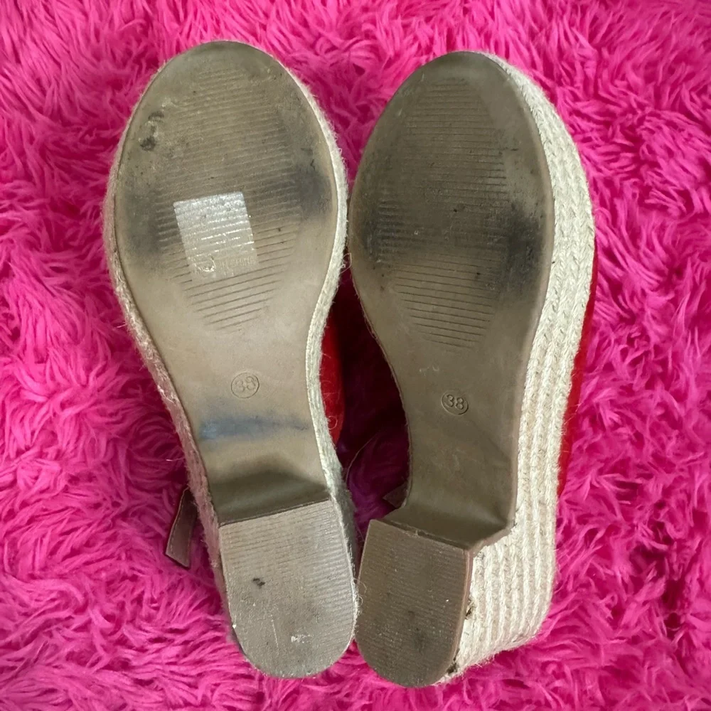 Red‎ Women's Sandals